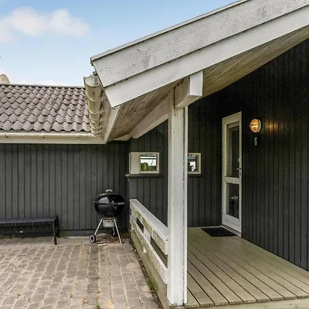 Feriehus In With Sauna *