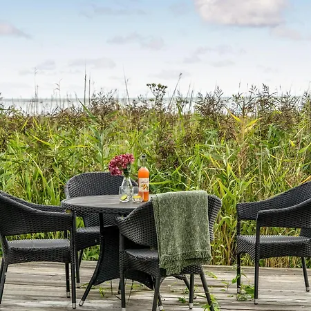 Дом отдыха In With Sauna *