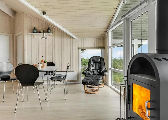 Дом отдыха In With Sauna Hadsund